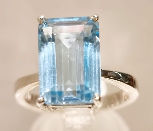 Anello Topazio Azzurro