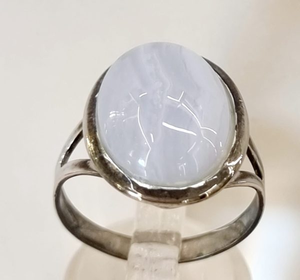 Anello calcedonio
