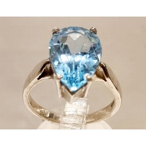 Anello topazio azzurro