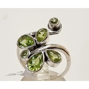 Anello argento e peridoto