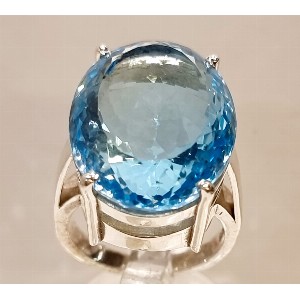 Anello topazio azzurro