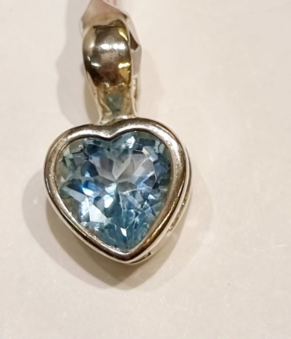 Ciondolo argento e topazio azzurro