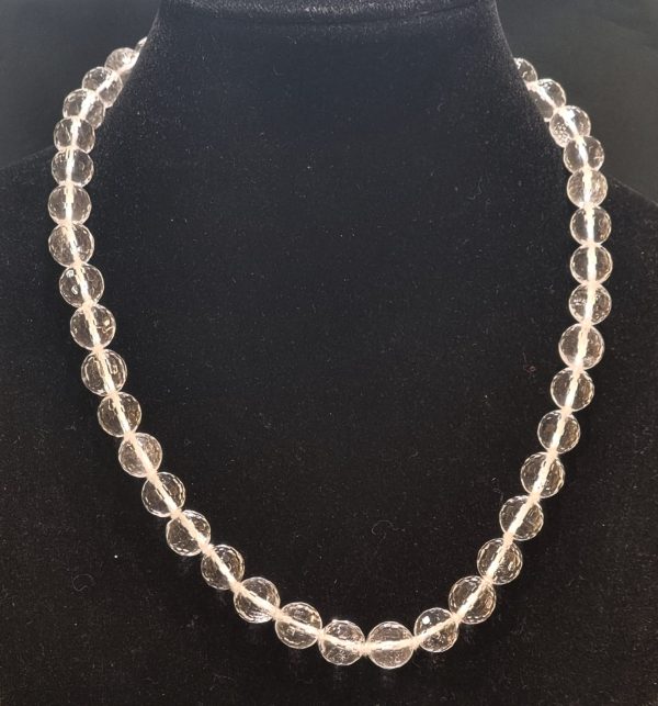 Collana in quarzo bianco