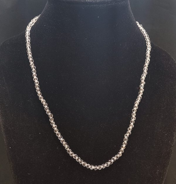 Girocollo in quarzo bianco