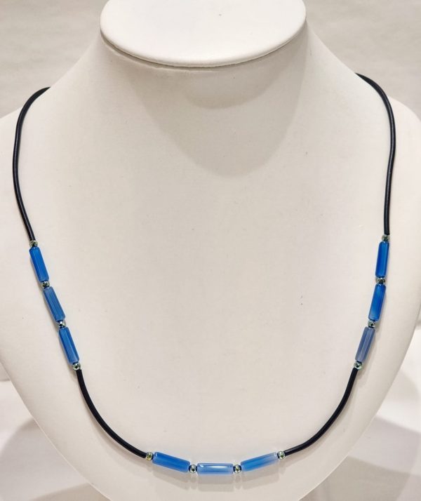 Girocollo unisex caucciù e pietre varie - immagine 2