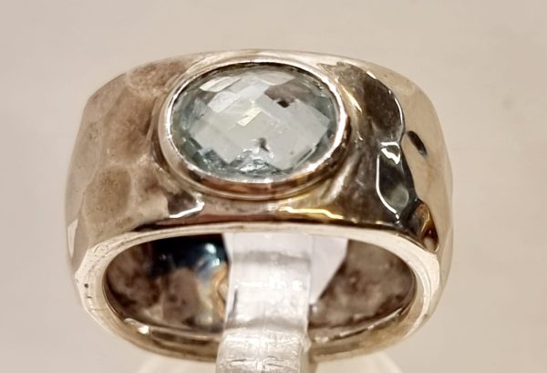 Anello topazio azzurro