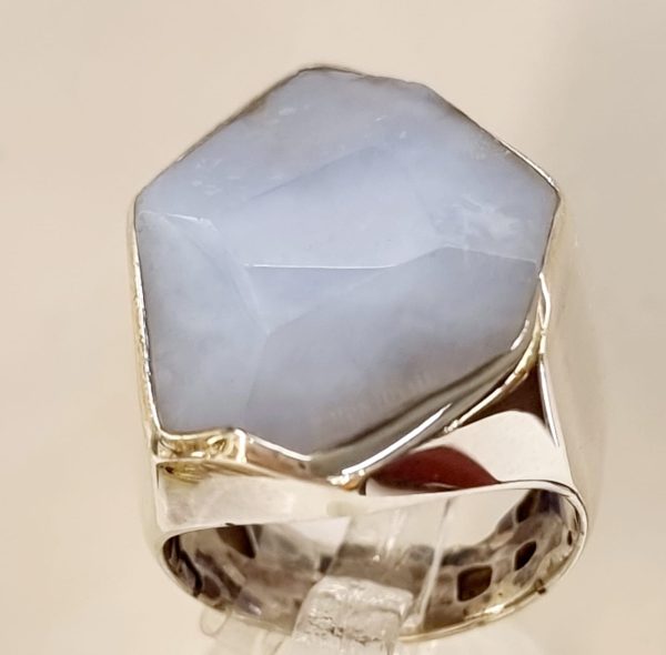 Anello calcedonio
