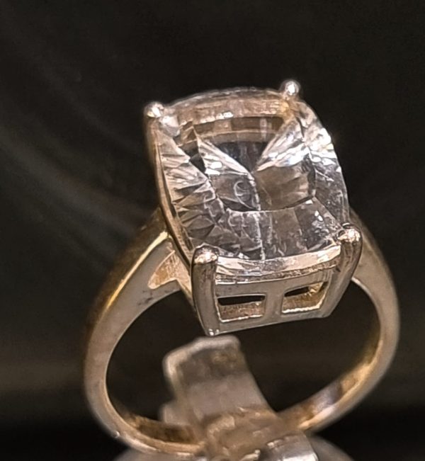 Anello quarzo bianco