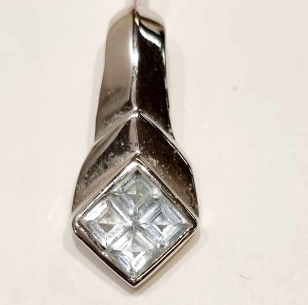 Ciondolo in  argento e topazio azzurro