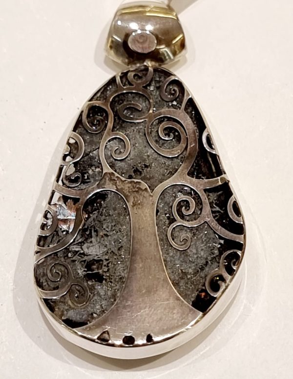 Ciondolo in ematite grezza - immagine 2
