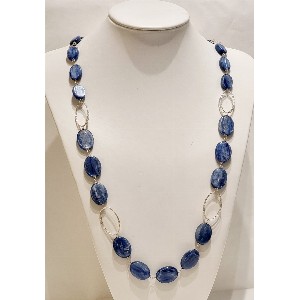 Collana in cianite