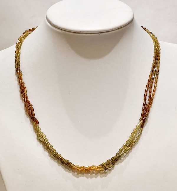 Collana in topazio e prasiolite