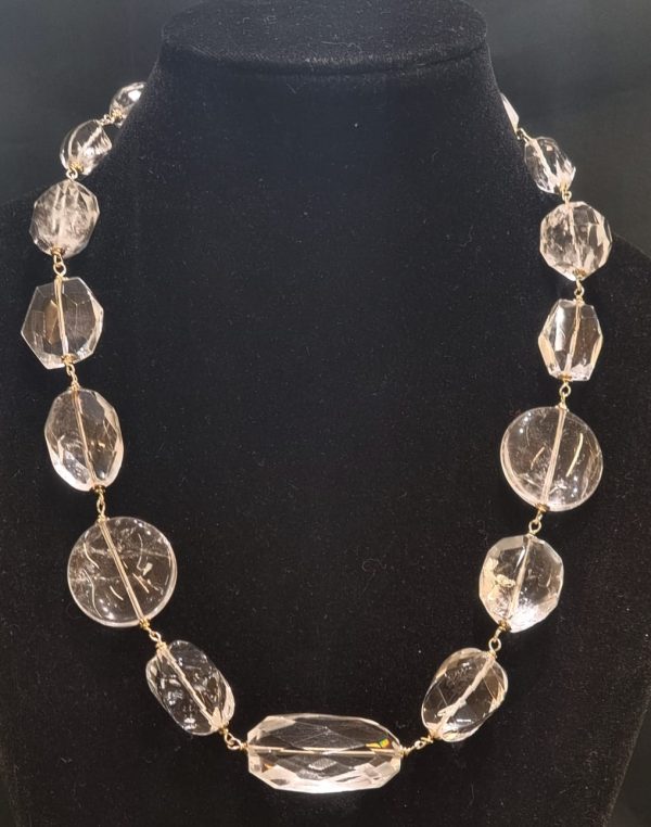 Collana in quarzo bianco