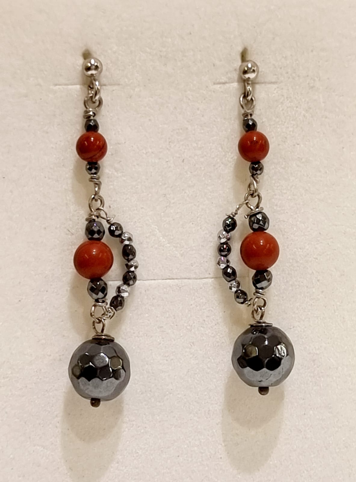 Orecchini ematite e diaspro rosso