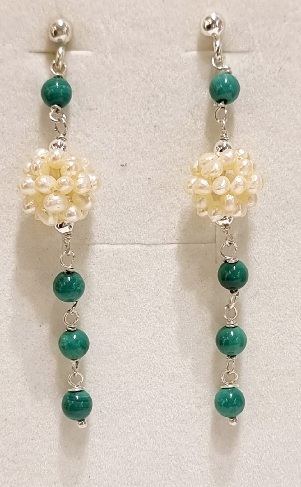 Orecchini malachite  e perle di fiume