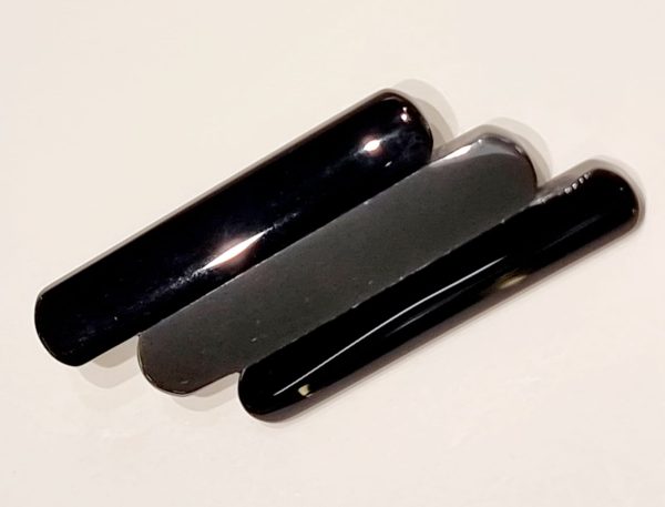 Spilla in agata nera e ematite