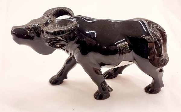 Toro in agata nera