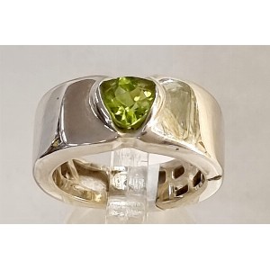 Anello argento e peridoto