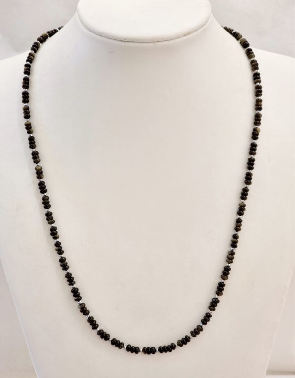 Collana in ossidiana nera