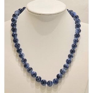 Collana in cianite