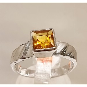 Anello argento e topazio giallo