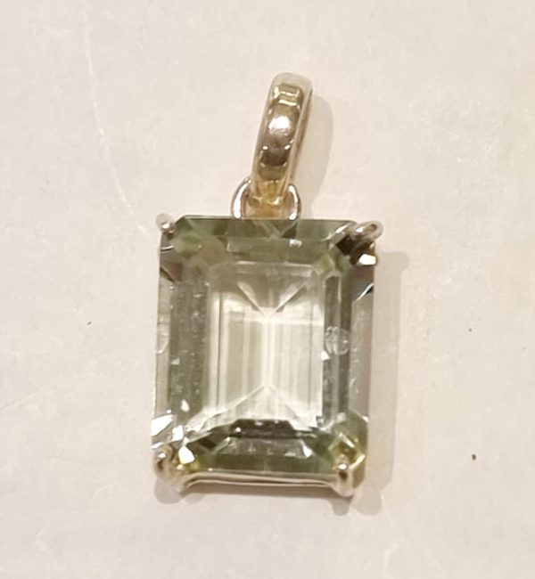 Ciondolo in prasiolite
