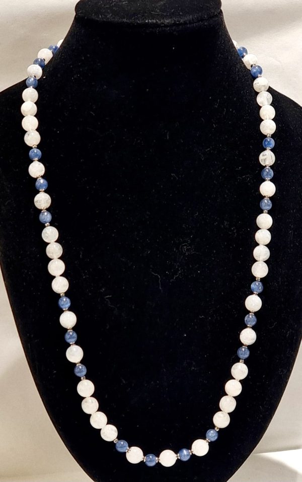 Collana in labradorite e cianite