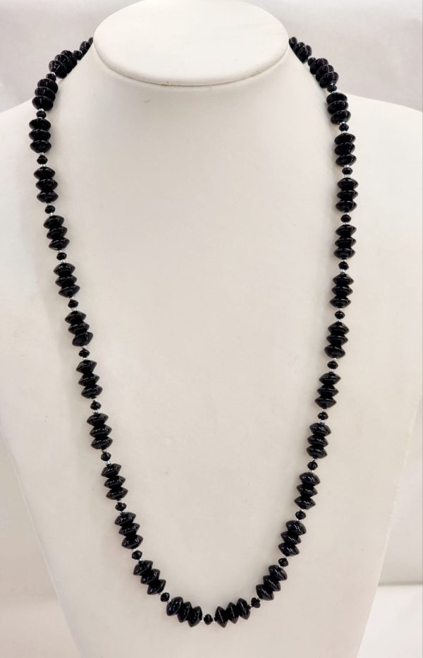 Collana in ossidiana nera